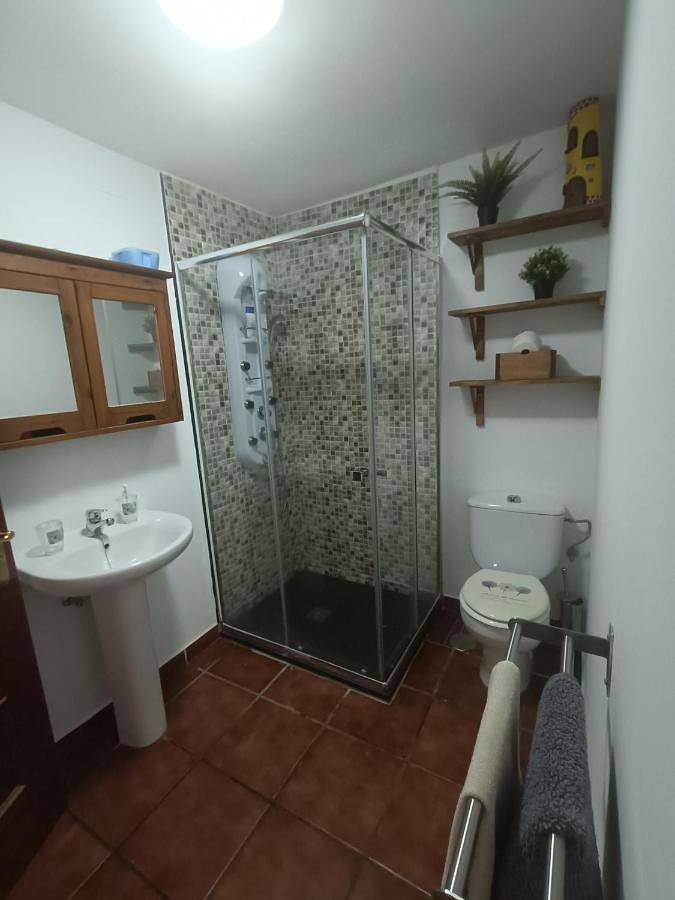 Gîte pour 2 personnes, avec piscine et jardin dans Tahiche - 2