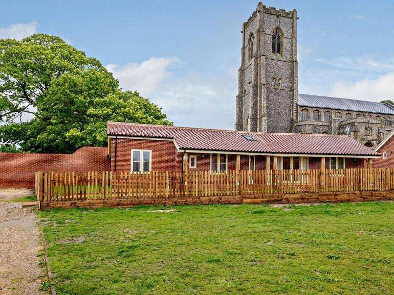 Two-Bedroom Cottage in Worstead, Norfolk