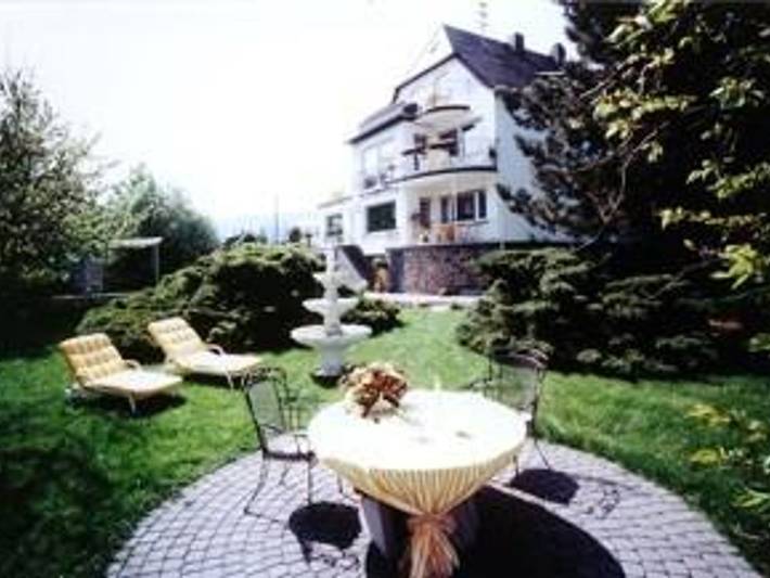 Hotel für 2 Personen, mit Garten in Zell (Mosel)