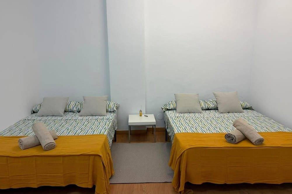 Entire apartment, Apartment in Ibiza Town next to the Marina and Beach in Dalt Vila, Ibiza (Municipality)
