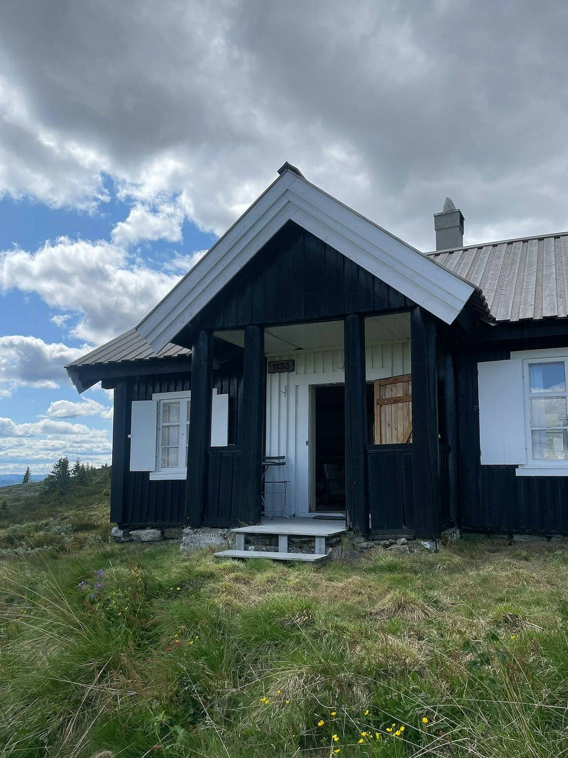 Traditionelle Berghütte im Hallingskarvet in Ål