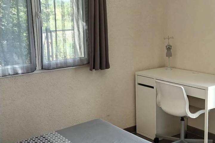 Location de vacances pour 6 personnes, avec jardin à Cardet - 3