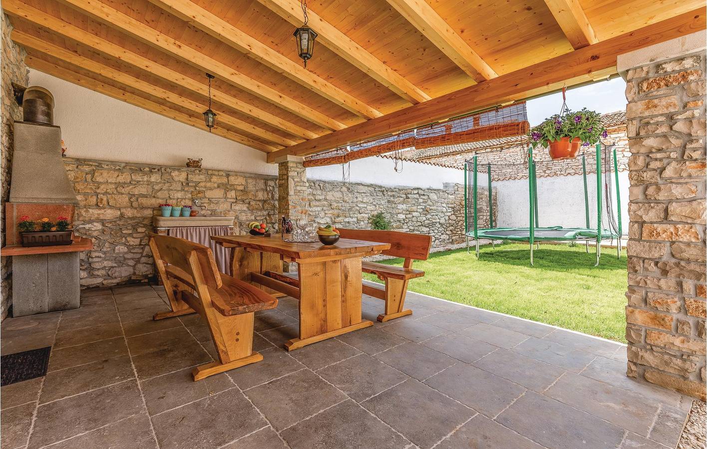 Ferienhaus für 6 Personen mit Terrasse in Peruski, Südküste Istrien