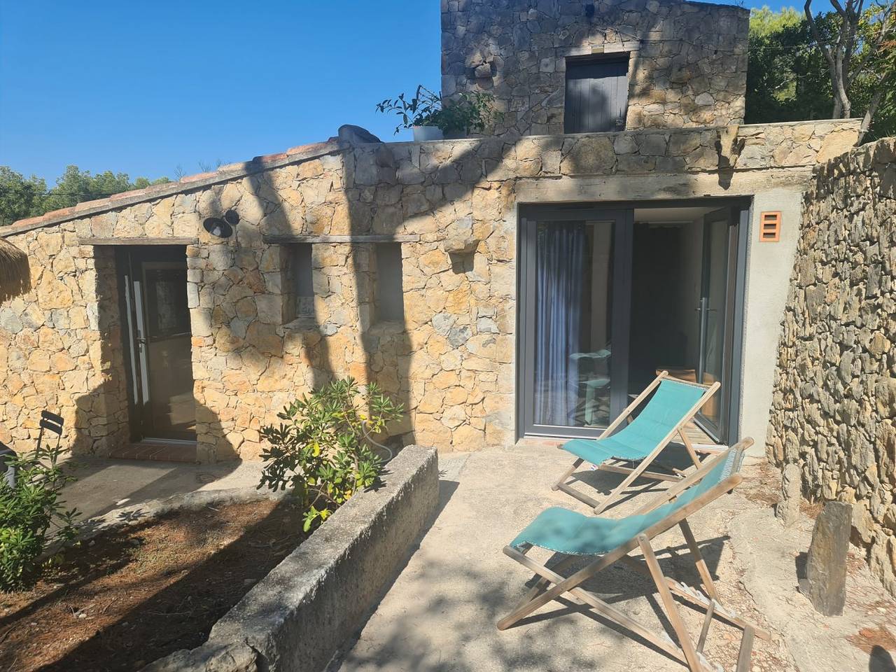 Gîte provençal, 900 m plage in Sanary-sur-Mer, Région de Toulon