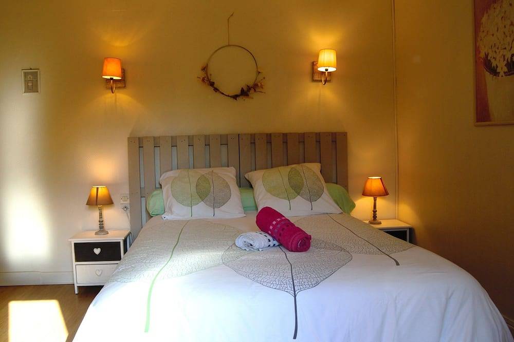 Gîte l'ancienne Epicerie Meyronne 3* in Meyronne, Parc Naturel Régional des Causses du Quercy