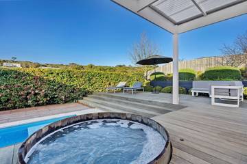 Holiday Home for 11 People in Mount Martha, Mornington Peninsula, Photo 1