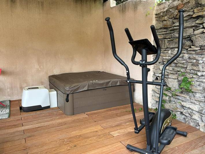 Location de vacances pour 6 personnes, avec jacuzzi et jardin, adapté aux familles à Souvigny - 4