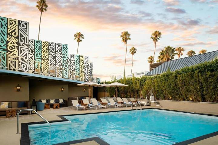 Hôtel pour 4 personnes, avec vue ainsi que terrasse et piscine, adapté aux familles à Santa Monica