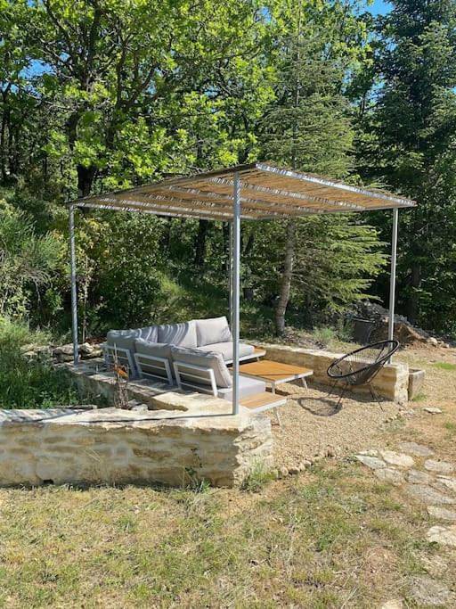 Location de vacances pour 10 personnes, avec piscine et balcon ainsi que vue et jardin à Murs - 2