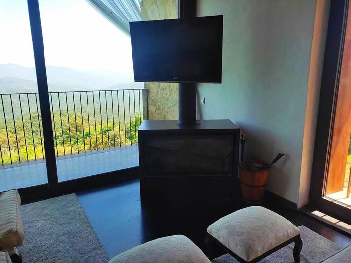 Casa rural para 8 personas, con terraza y piscina además de jardín y vistas, Se admiten mascotas en Vall de Vianya - 4