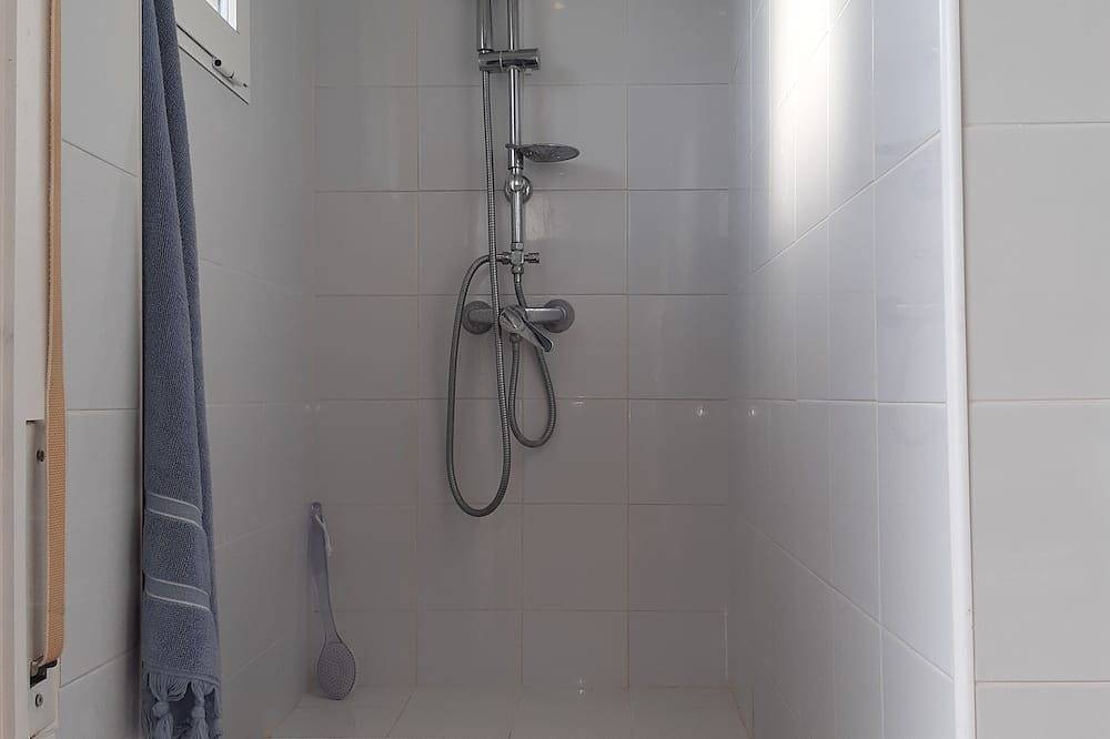 Apartamento entero, Encantador apartamento con gran terraza y vista al puerto. in Tierras del Ebro, Costa Dorada