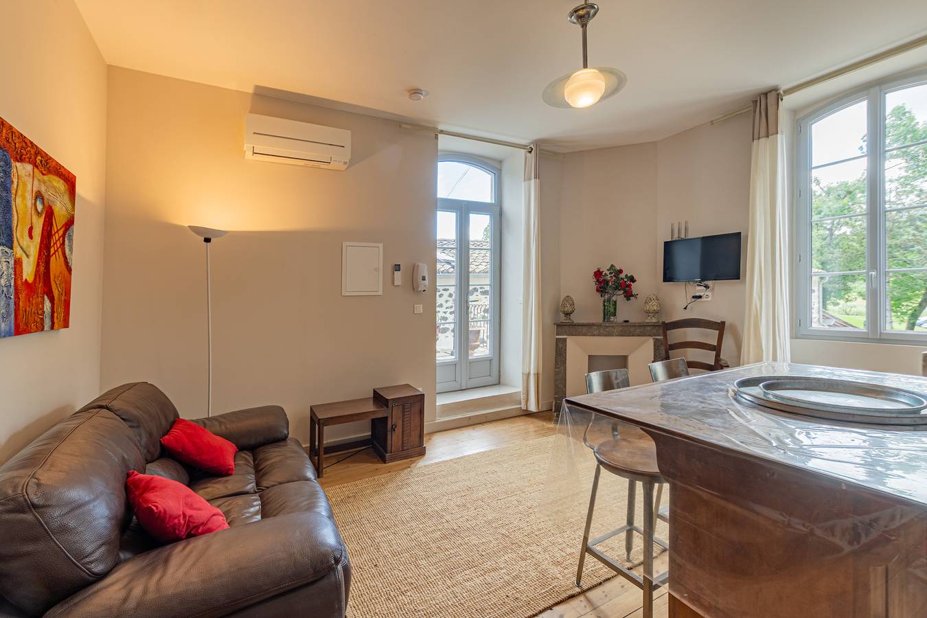 Appartement entier, Appartement 'Le Maronnier' avec piscine partagée, Wi-Fi et climatisation in Saint-Germain, Ardèche