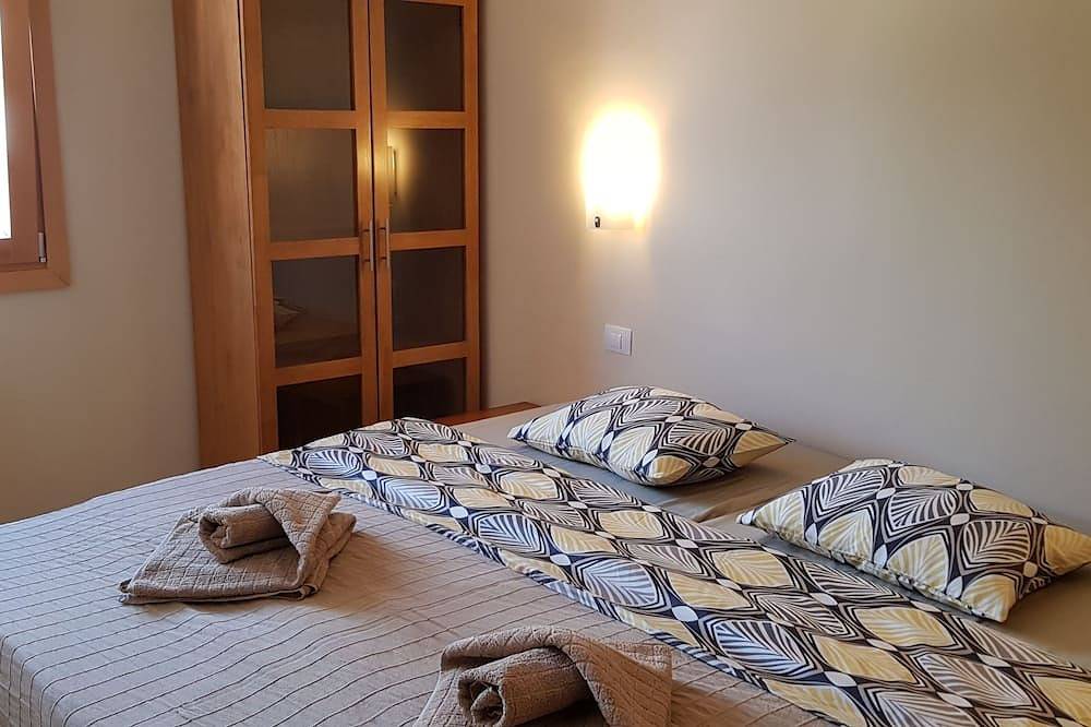 Apartamento entero, Bonito apartamento de 2 dormitorios y 2 baños en el centro de Arona in Arona , Tenerife Sur