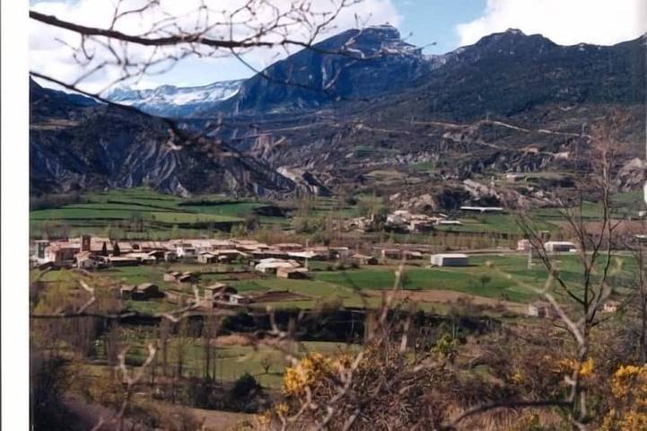 Casa rural para 5 personas, con jardín además de balcón y piscina - 1