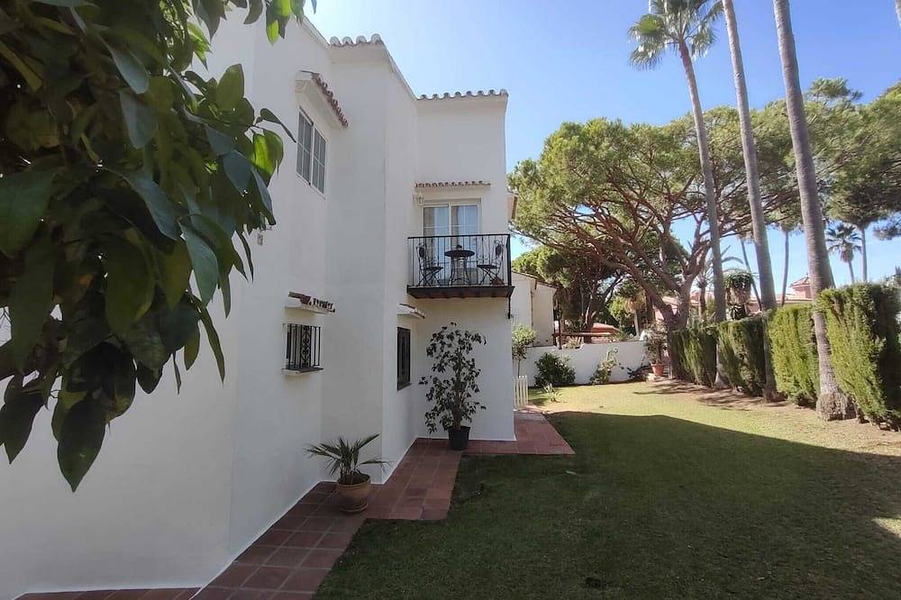 Suites & Beds- Rincones del mundo in Guaro , Sierra de las Nieves