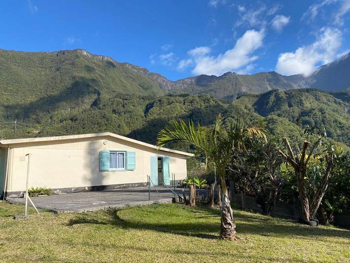 Location de vacances pour 9 personnes, avec jardin et vue, animaux acceptés à Hell-Bourg - 2