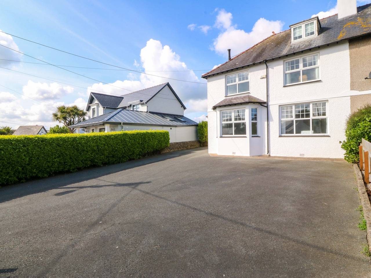 Bryniau in Morfa Nefyn, Gwynedd