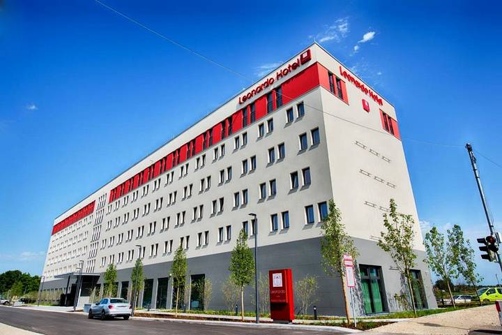 Hotel für 10 Personen, mit Terrasse