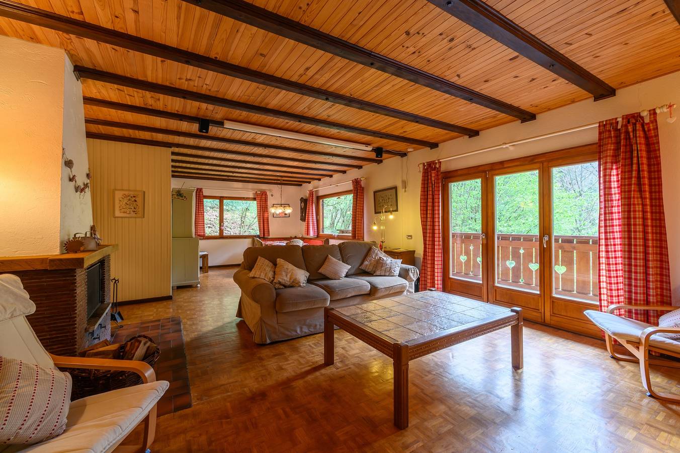 Chalet tranquilo en la montaña 'Les Airelles' con terraza privada y Wi-Fi in Mittlach, Parque natural regional de los Ballons des Vosges