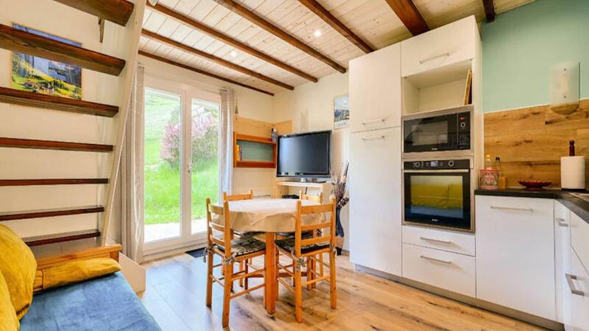 Gîte pour 7 personnes, avec terrasse à Adervielle-Pouchergues