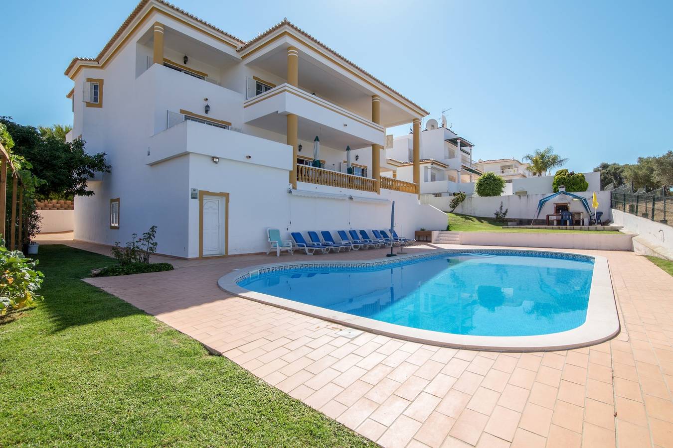 Ferienhaus "Villa Do Lago" mit Meerblick, Balkon, Garten & Pool in Albufeira, Südportugal