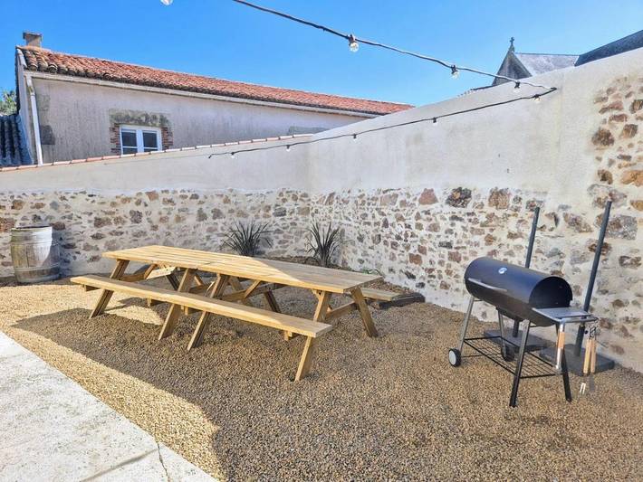 Gîte pour 12 personnes, avec jardin et terrasse à Saint-Mars-la-Réorthe - 4