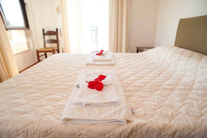 Stone villa with private pool in Xirosterni, Vamos