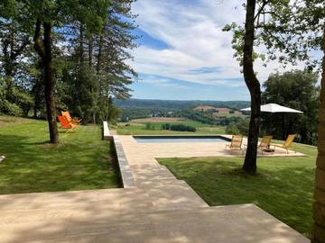 Gîte pour 6 personnes, avec jardin ainsi que vue et piscine à Trémolat