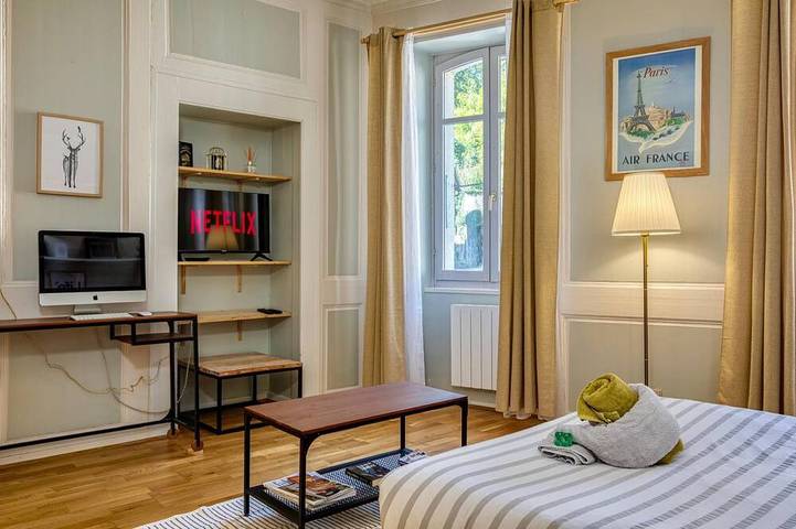 Apartamento entero, Charming 1-bedroom apartment in the heart of Gex in Gex