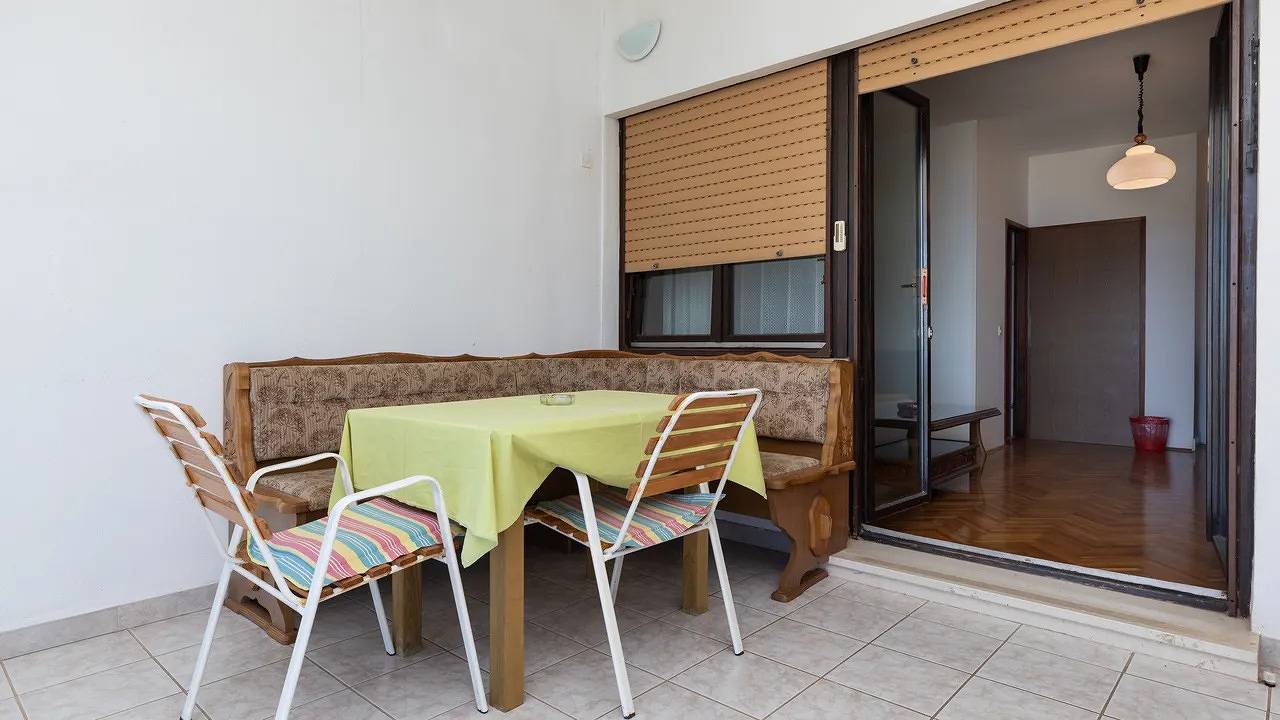 Ganze Ferienwohnung, Ferienwohnung für 2 Personen (41 m²) in Nemira in Omiš (Kroatische Adria), Omis-Riviera