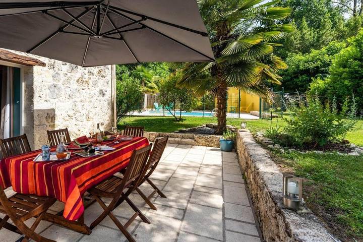 Location de vacances pour 6 personnes, avec piscine ainsi que jardin et terrasse à Saint-Pierre-de-Clairac - 2