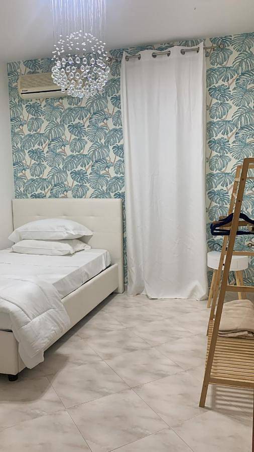 Gîte pour 7 personnes, avec balcon à San Leone - 3