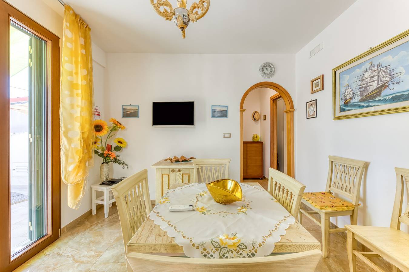 Appartamento intero, Appartamento 'Filomena 1' con terrazza privata e aria condizionata in Torre Vado, Golfo di Taranto