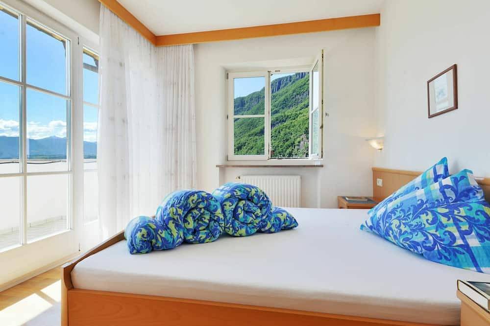 Ganze Wohnung, Herrliche Wohnung für 4 Leute mit  W-Lan, Pool, Tv und Innenhof in Andrian, Nonsberggruppe