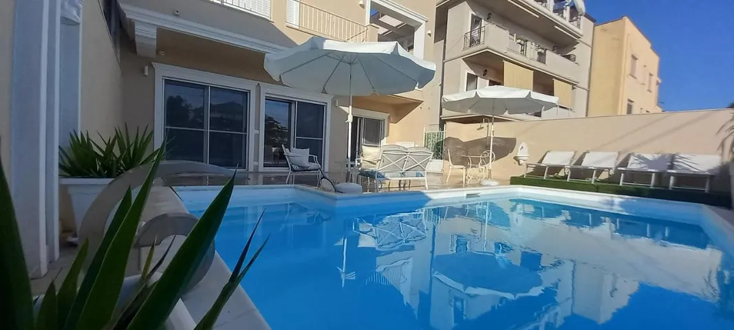 Apartamento de vacaciones para 2 personas, con piscina y jardín - 1