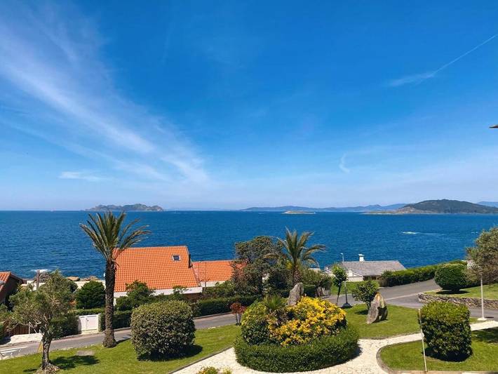 Apartamento de vacaciones para 6 personas, con vistas además de jardín y piscina - 1