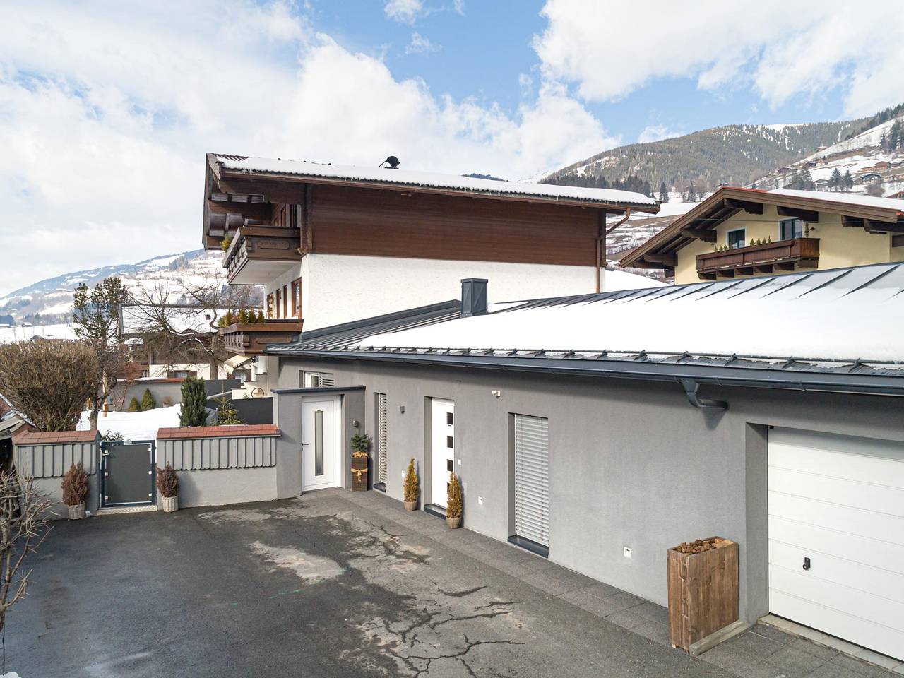 Ganze Wohnung, Apartment mit großem Wohnzimmer und Terrasse in Steindorf (Niedernsill), Niedernsill