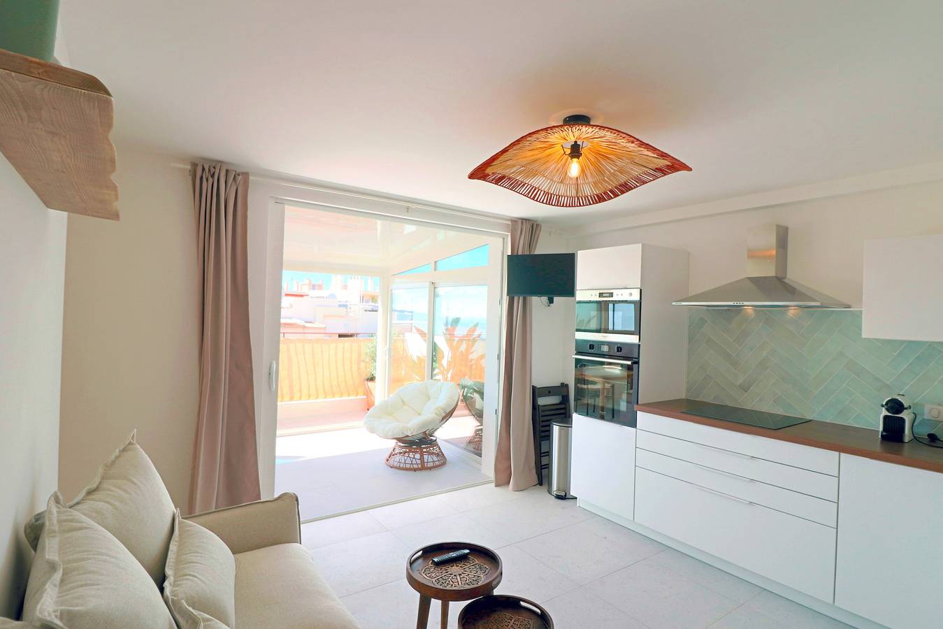Entire apartment, Rare! Oasis Btw Old Antibes & Beach in Antibes, Mediterranean Coast (France)
