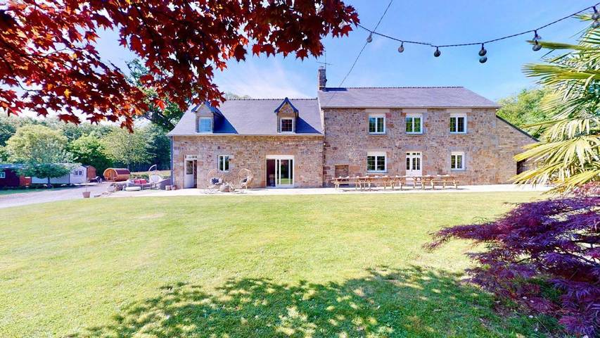 Location de vacances pour 35 personnes, avec jardin et jacuzzi à Braffais - 2