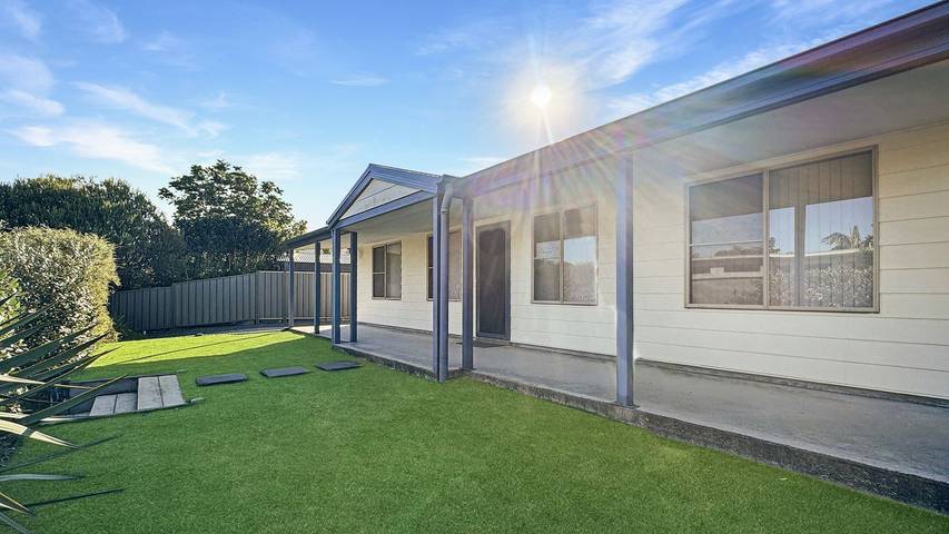 Holiday letting for 8 people in Broulee