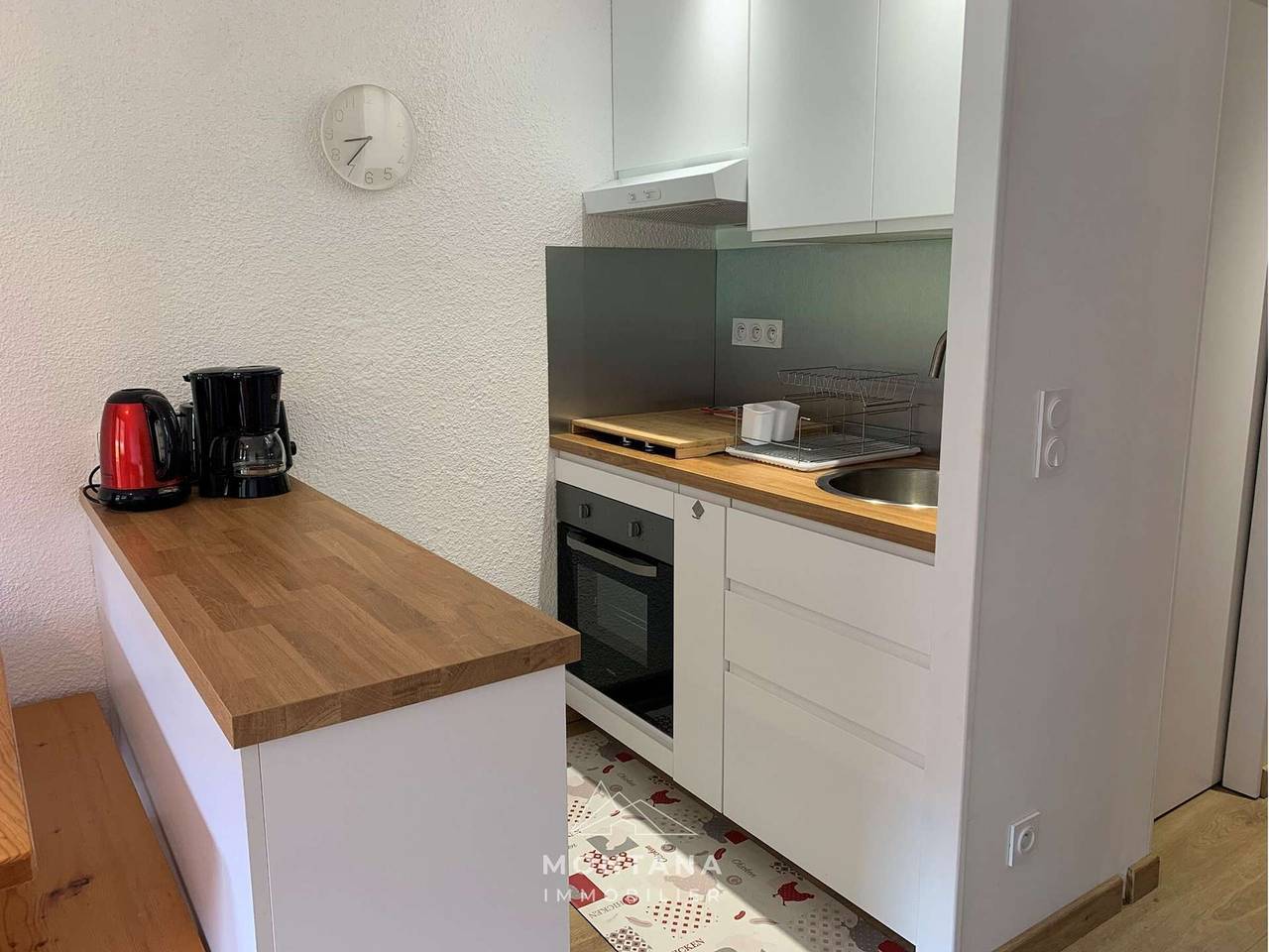 Entire apartment, Comfortable 2-bed apt with sleeping area for 4 in Grand-Bornand in Le Grand-Bornand, Annecy region