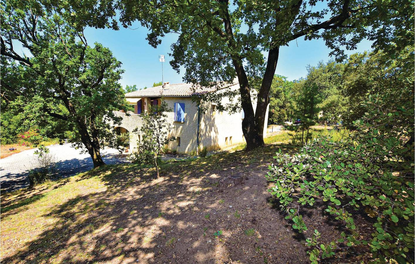 Apartamento con jardín, a 1,5 km de Colonzelle in Chamaret, Región de Nyons