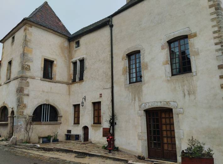 Gîte pour 10 personnes, avec jardin et terrasse - 1