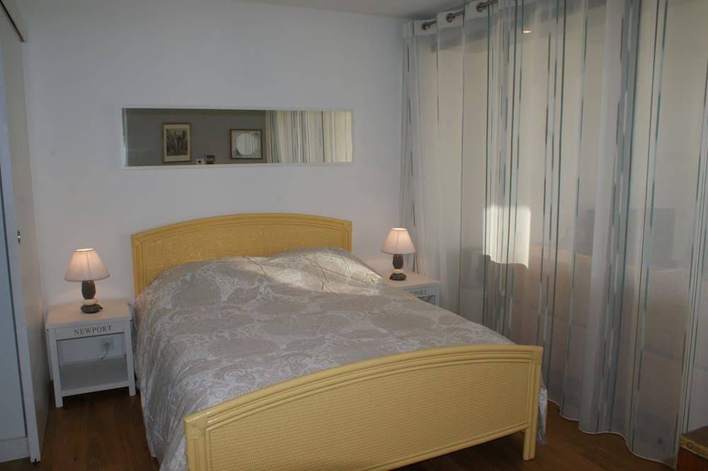 Maison avec vue mer et accès à la plage pour 2 à 4 personnes in Locmaria-Plouzané, Côte des Légendes