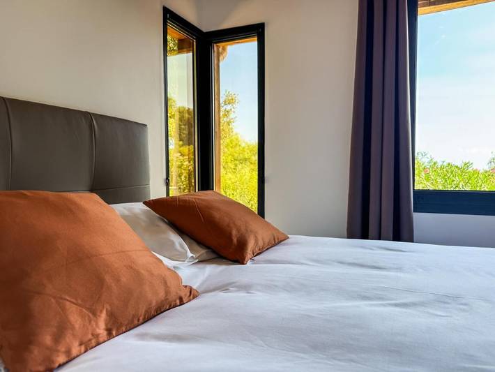 Chalet pour 4 personnes, avec vue ainsi que jardin et terrasse