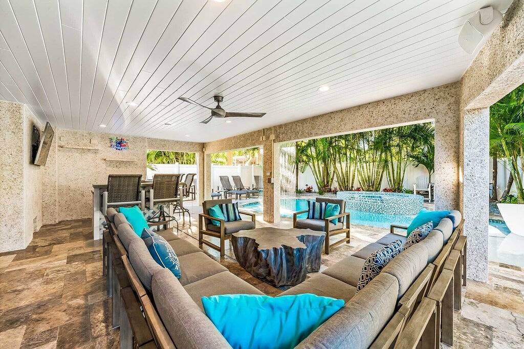 Vacation House for 18 Guests in Sarasota Beach, Siesta Key