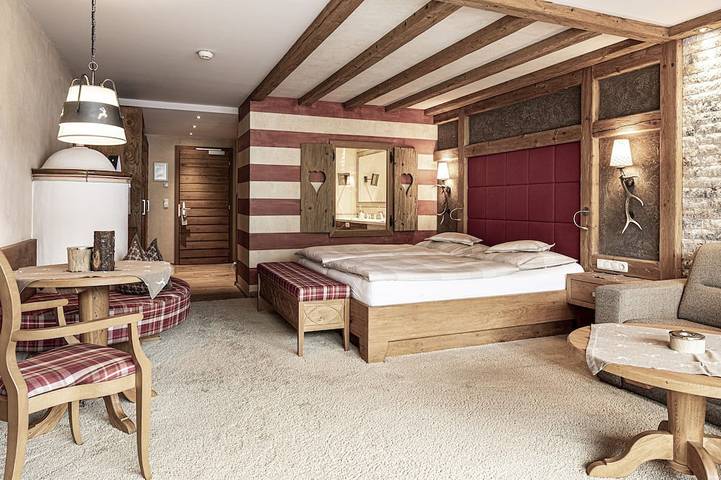 Ferienhaus für 4 Personen, mit Balkon und Garten sowie Pool und Sauna