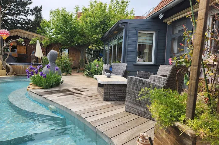Holiday home for 6 people, with hot tub and terrace, with pets - 1