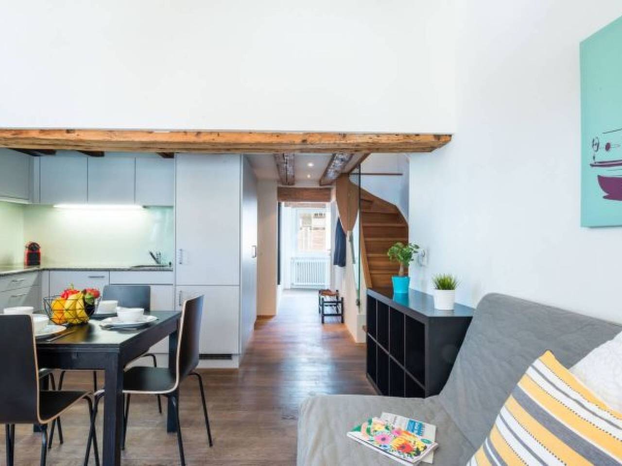 Entire apartment, Holiday apartment for 5 people in Zurich, Zurich district