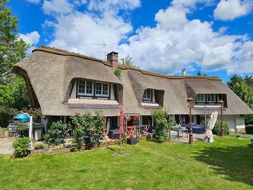 Cottage pour 8 personnes, avec jacuzzi et jardin ainsi que terrasse et piscine, animaux acceptés à Conteville